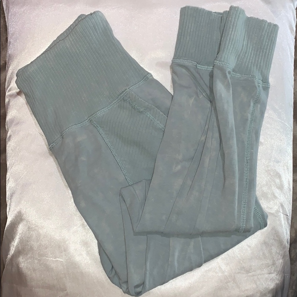 Bleach wash leggings